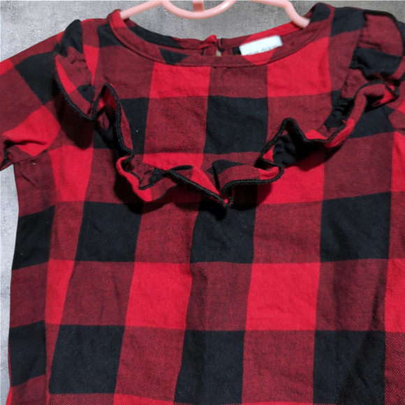 OKIE DOKIE Red Black Buffalo Check Ruffle Top Baby Size 9 Month (6-9 months) - Picture 4 of 5